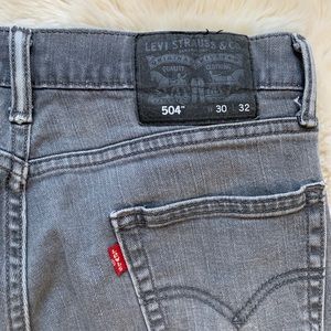Levi’s 504 30x32 Grey jeans